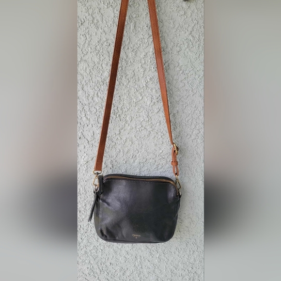 Fossil Black Leather Bag with Gold Accents - Picture 7 of 16